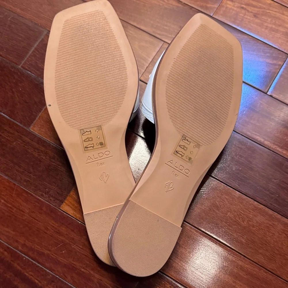 ALDO White Slide Sandals with Gold Accents - Picture 3 of 4
